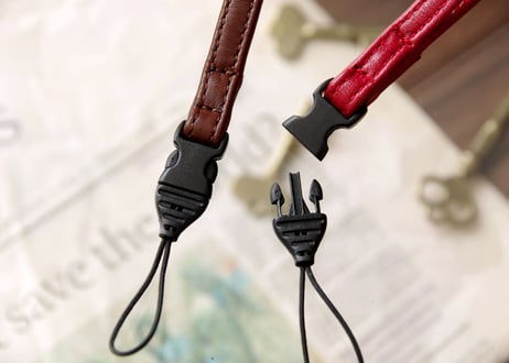 《Horse Leather》ミラーレス＆コンパクトカメラ用 レザーハンドストラップ