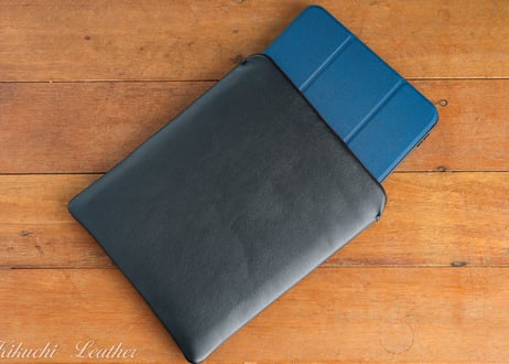 《WATERPROOF LEATHER》本革レザースリーブケース iPad Pro 12.9・13 / Air 13インチ（ブラック）