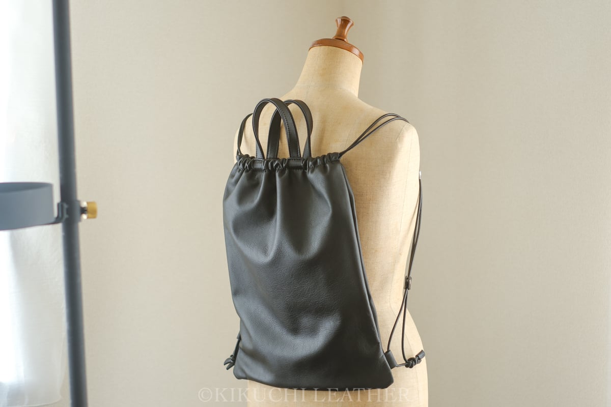 【HYKE】ＬＥＡＴＨＥＲ　ＫＮＡＰＳＡＣＫ　ナップサック　レザー HYKE】LEATHER KNAPSACK ナップサック レザー バッグ