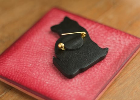 《Buono》Leather Cat Brooch（キャットブローチ）《2colors》