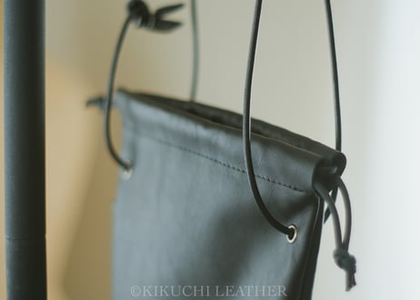 《WATERPROOF LEATHER》巾着バッグ　black