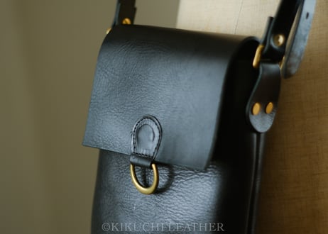 一点限り《CARLO》Flap Shoulder Bag Black Small le091