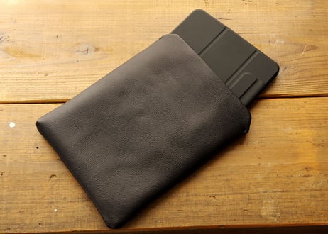 《LIONA》本革レザースリーブケース iPad Pro・Air 11インチ《5colors》