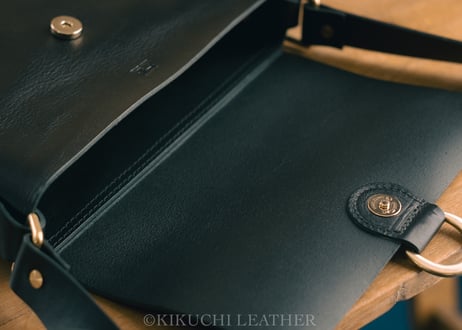 一点限り《CARLO》Flap Shoulder Bag Black Regular　le092