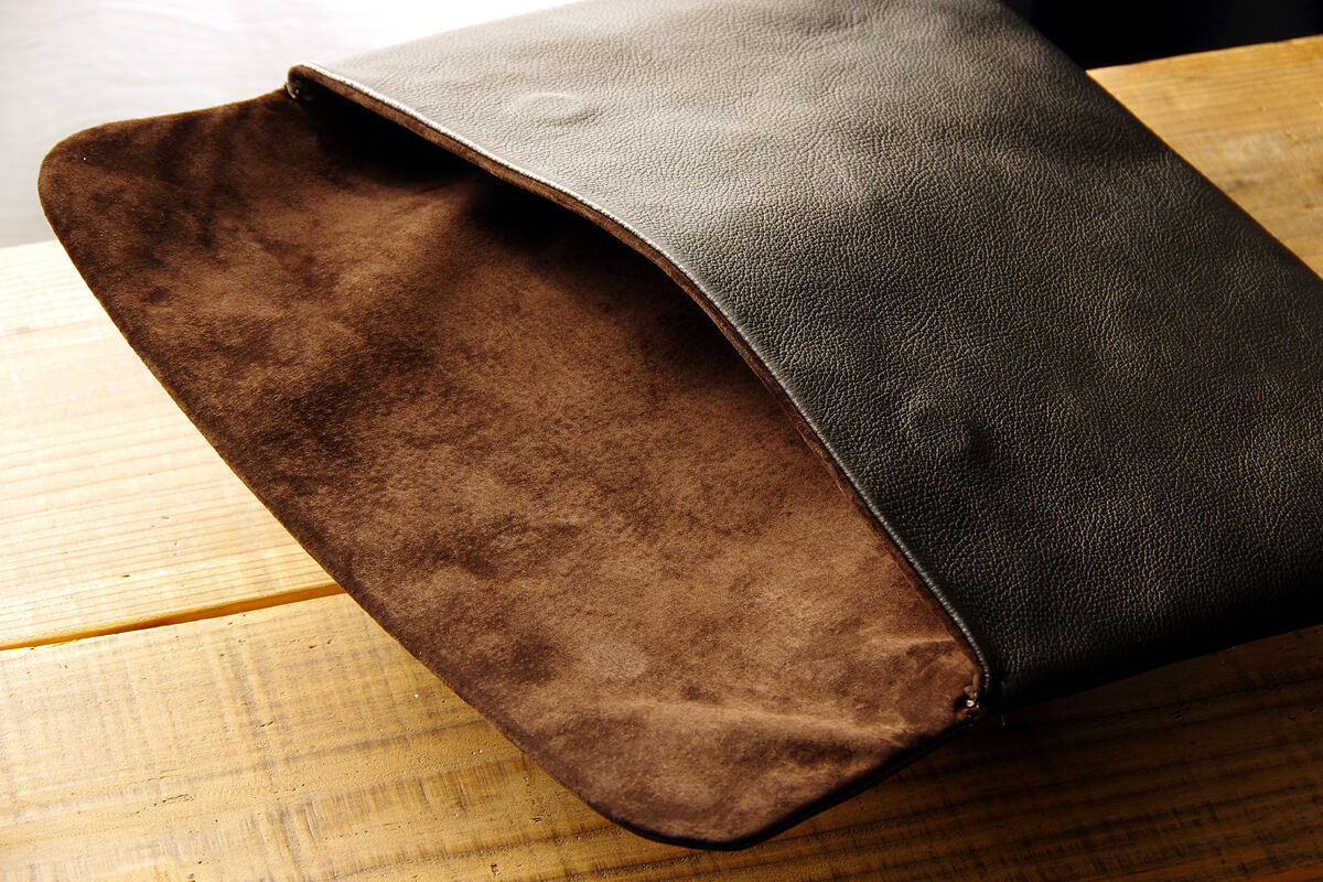 LIONA》14インチ ノートPC用フラップケース 《5colors》 | KIKUCHI