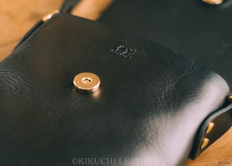 一点限り《CARLO》Flap Shoulder Bag Black Small le091
