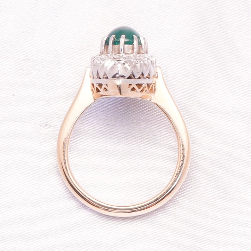 カボションカットエメラルドとダイヤモンドの指輪 / E0520 | まいにち