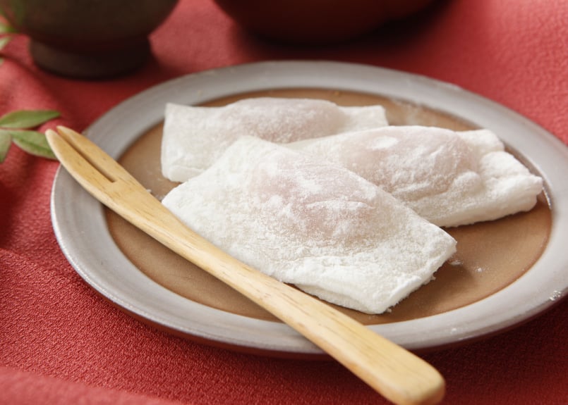 いちご羽二重餅（21個入り） | 羽二重餅の古里【マエダセイカ】