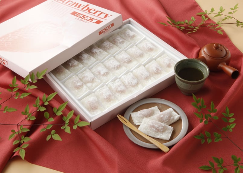 いちご羽二重餅（21個入り） | 羽二重餅の古里【マエダセイカ】