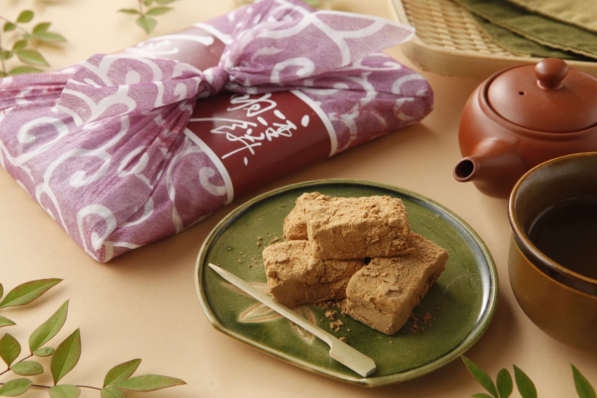 くるみ羽二重餅（16個入り） | 羽二重餅の古里【マエダセイカ】