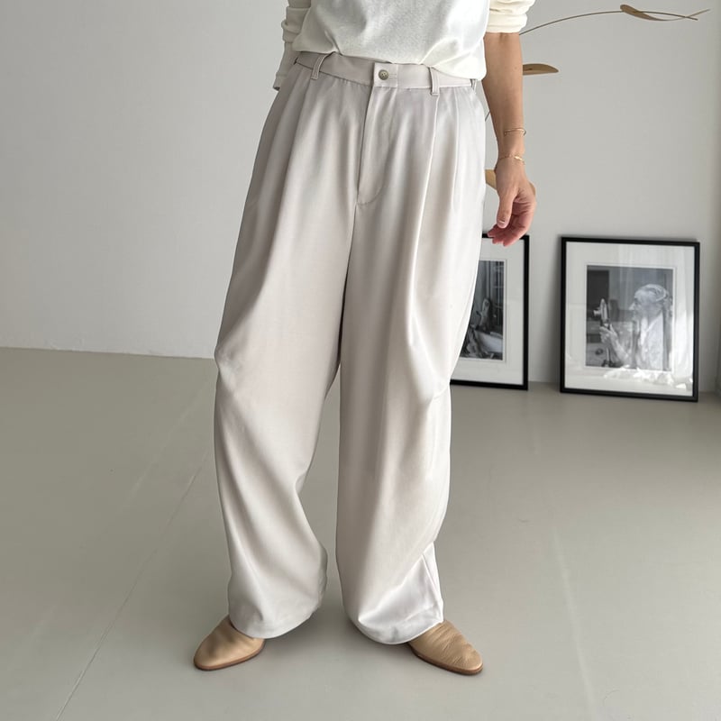 WOOL WIDE TUCK PANTS/WARM CREAM | ARGUE