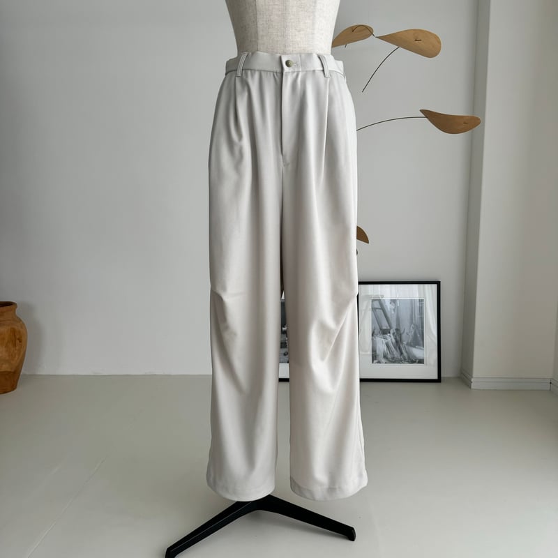WOOL WIDE TUCK PANTS/WARM CREAM | ARGUE