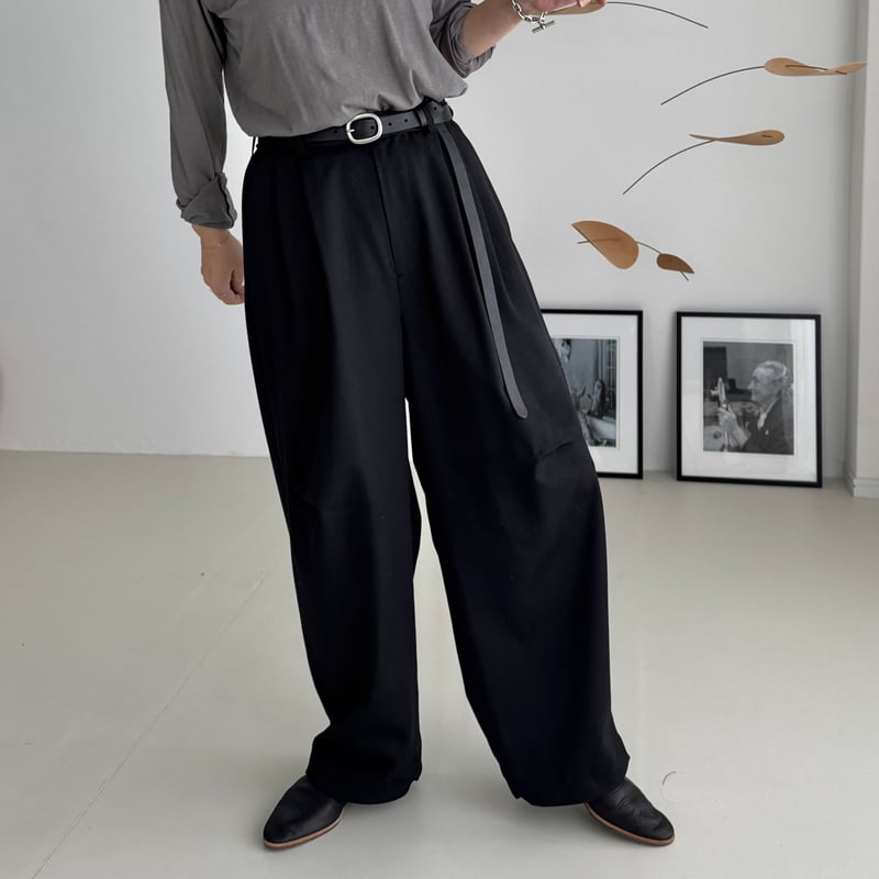 WOOL WIDE TUCK PANTS/BLACK | ARGUE