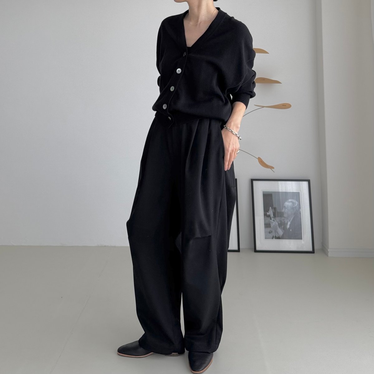 WOOL WIDE TUCK PANTS/BLACK | ARGUE
