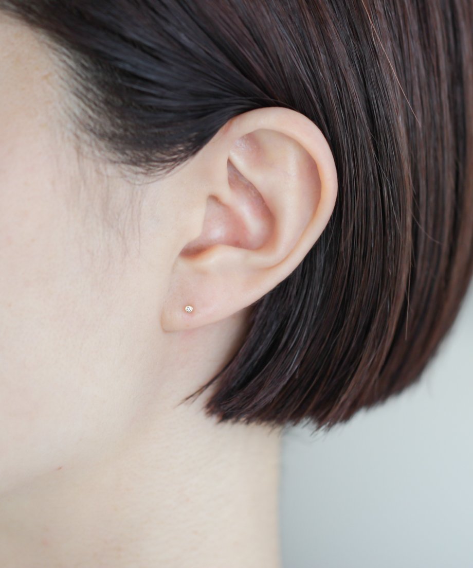 【値下げ】K18 diamond bar pierce K18ダイアモンド スティックバーピアス 0.50ct 静岡県三島市