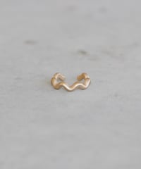 UNE ear cuff