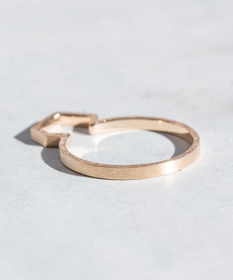 OUTLINE hexagon ring -K14-