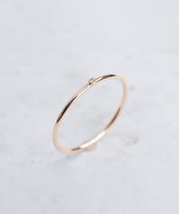 DOT Diamond solitaire ring