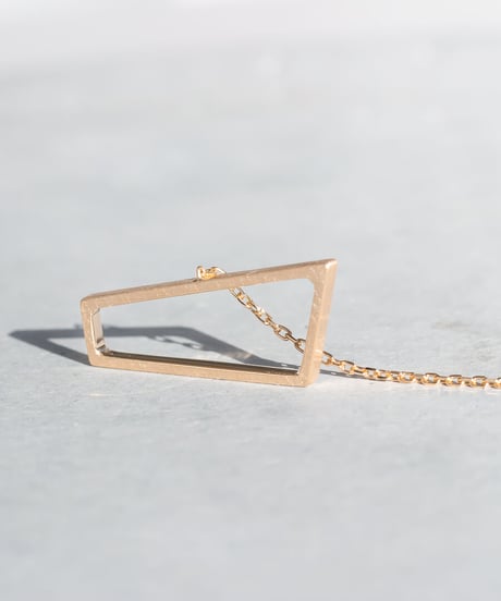 OUTLINE trapezoid pierce L -K14-