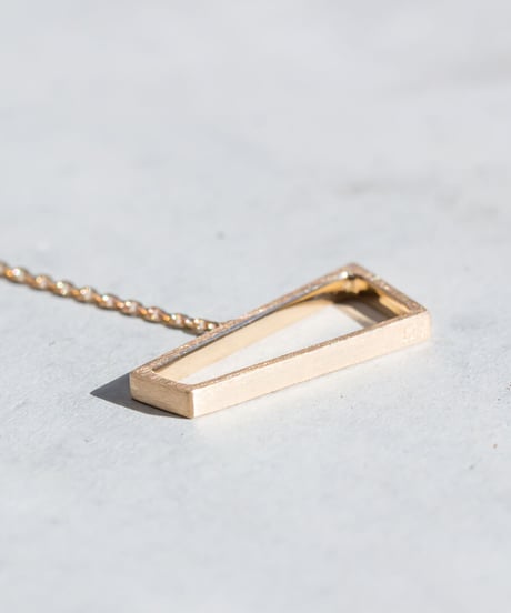 OUTLINE trapezoid pierce L -K14-