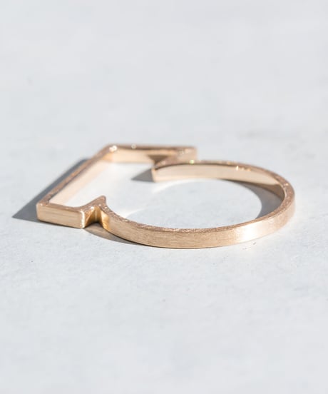 OUTLINE trapezoid ring -K14-