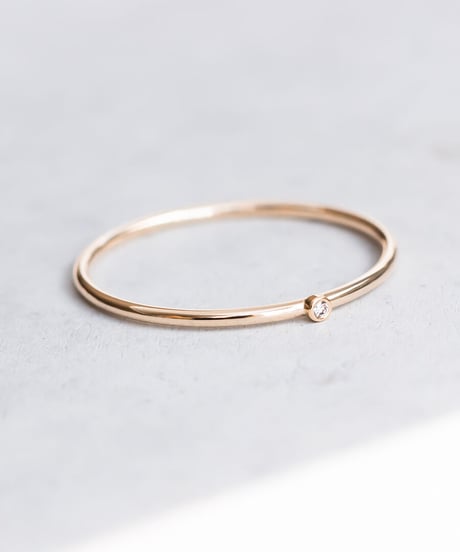 DOT Diamond solitaire ring