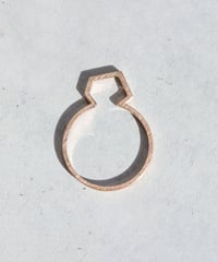 OUTLINE hexagon ring -K14-