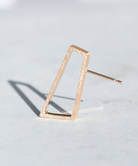 OUTLINE trapezoid pierce S -K14-