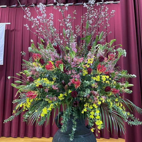 SA　舞台に飾る花（投げ入れ、生け込み）名古屋市内限定で出張します