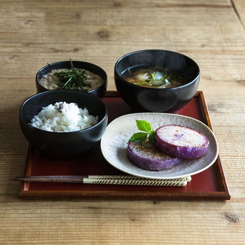 めぐるの一汁一菜盆・和紙着せ・潤 | 漆器「めぐる／めぶく