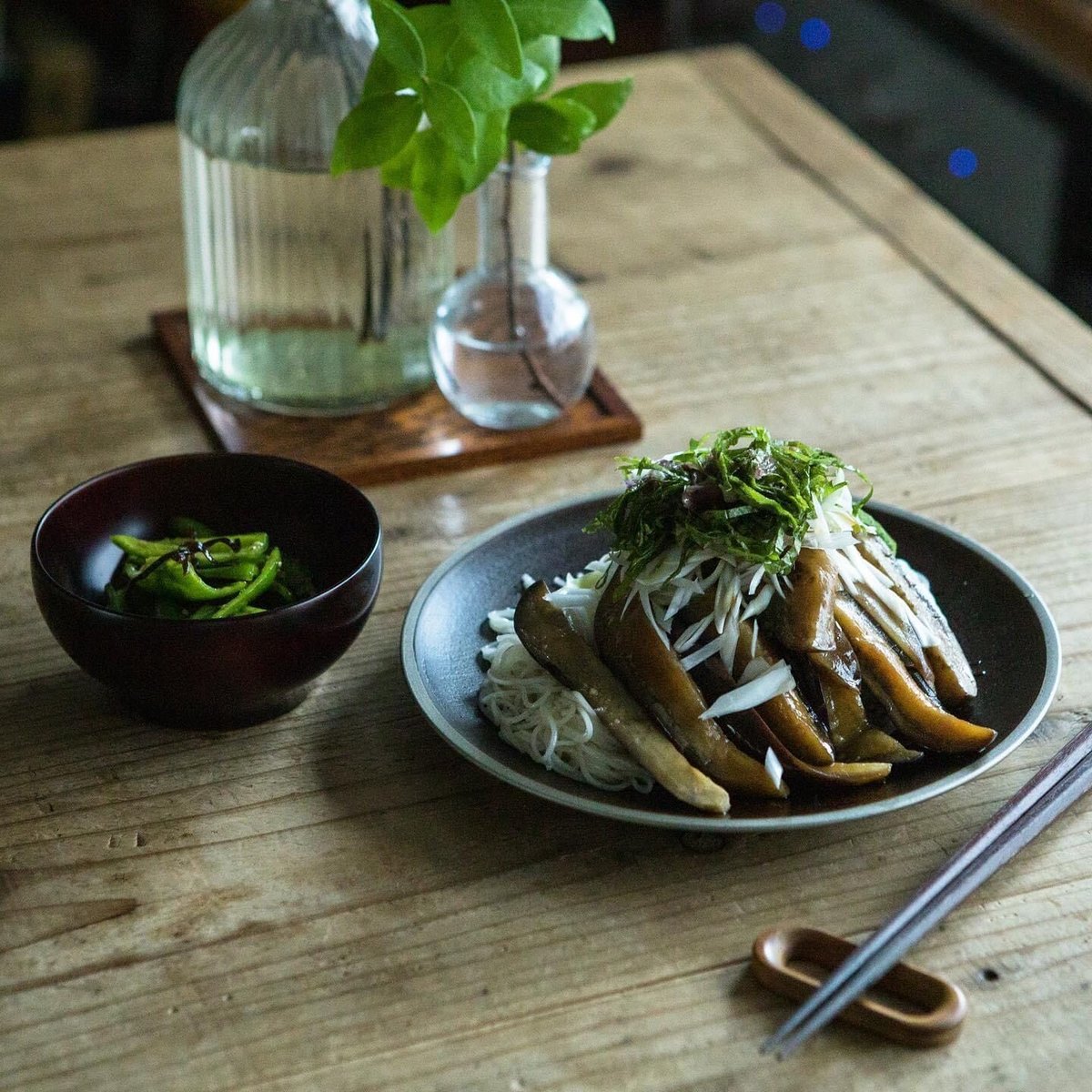 新品 会津漆器 めぐる  新月 満月7寸平皿 D&DEPARTMENT 新品 会津漆器 めぐる 新月 満月7寸平皿 D&DEPARTMENT