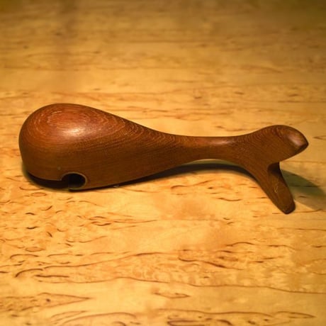 Whale Bottle Opnener