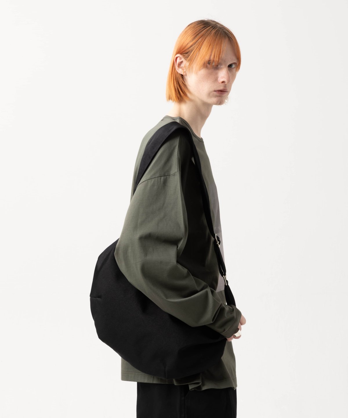 MB ULTIMATE FABRIC ハーフムーンボディバッグ MINI | MB -ther