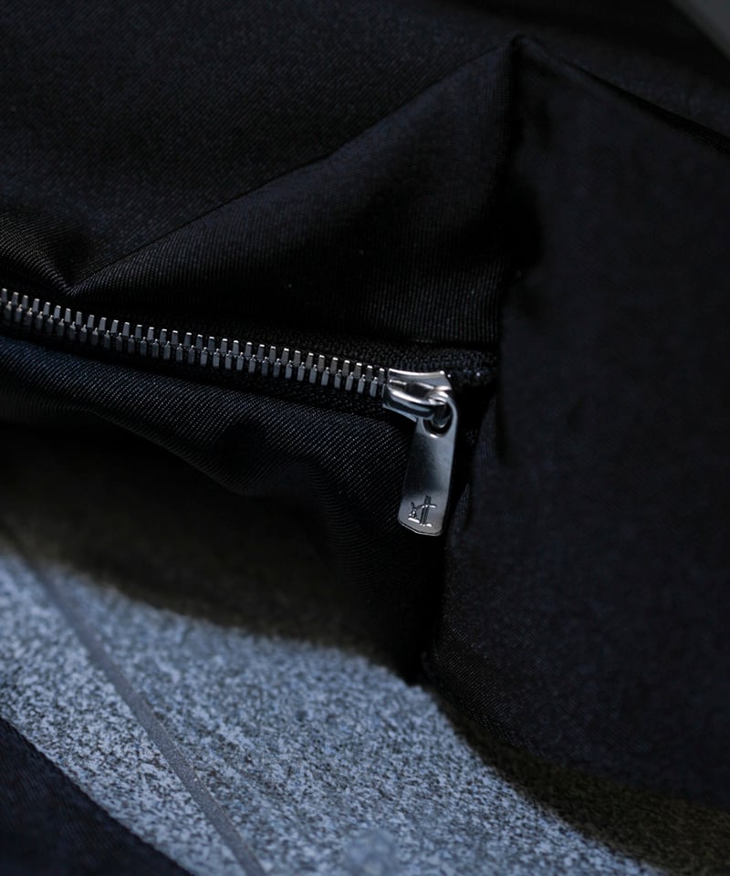 MB ULTIMATE FABRIC ハーフムーンボディバッグ MINI | MB -ther MB ULTIMATE FABRIC ハーフムーンボディバッグ MINI | MB -ther
