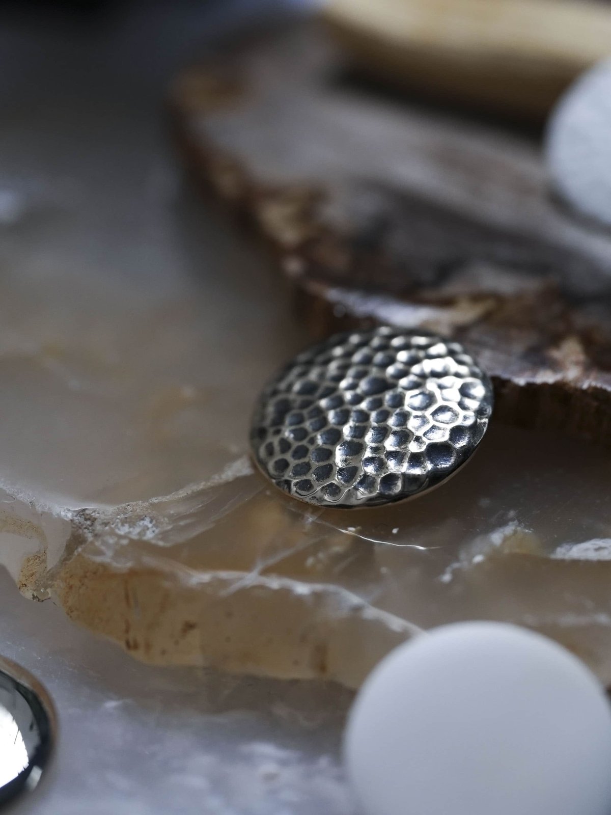 値下限界OX JEWELRy Silver Button Badge SMALLM!LK 生写真