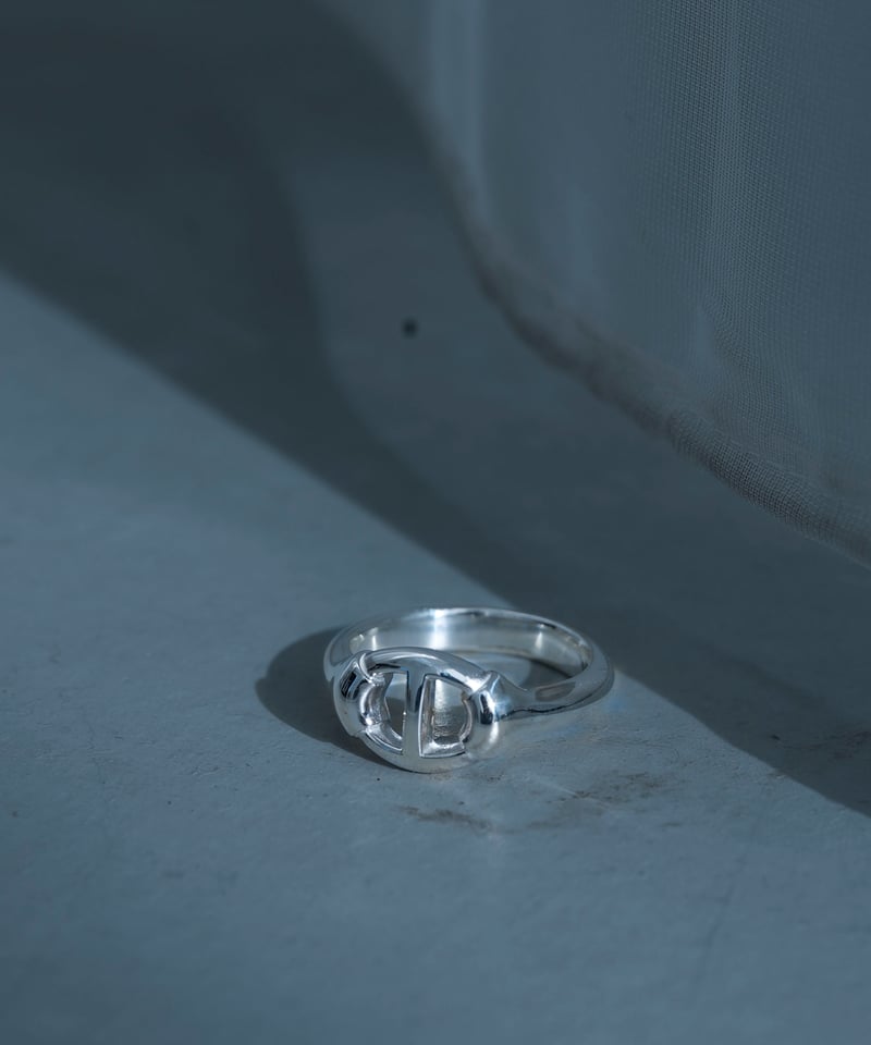 OX JEWELRy Classic Center Anchor Chain Ring | M