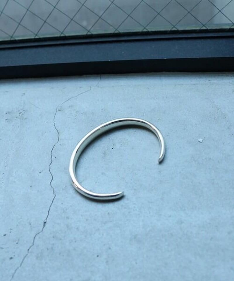 OX JEWELRY Silver Curve Bangle | MB -there is a
