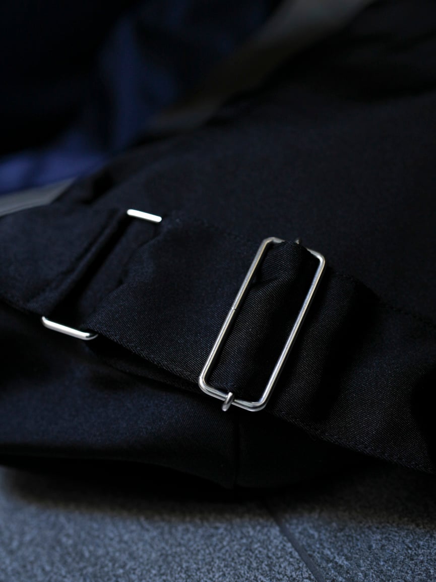 MB ULTIMATE FABRIC ハーフムーンボディバッグ MINI | MB -ther