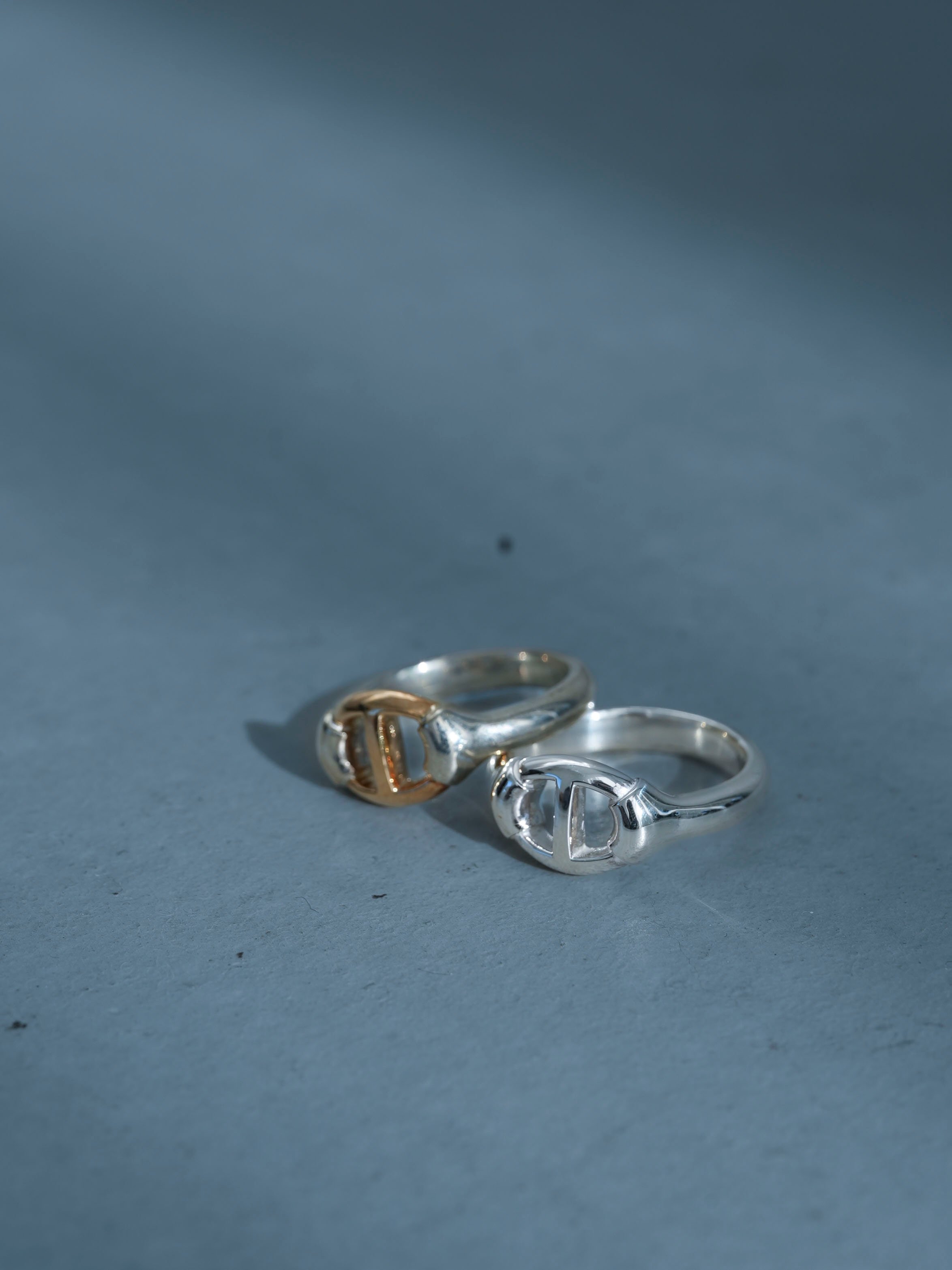 OX JEWELRy Classic Center Anchor Chain Ring | M