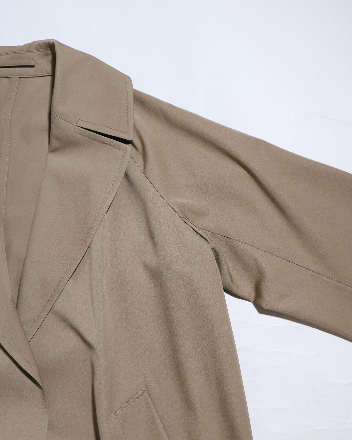 美品 MBハイエンド尾州ウールタイロッケンコート ベージュ S 21-7-14.MrMB_.1001-460x690.jpg