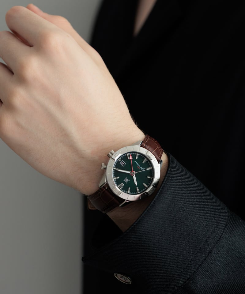 MB ULTIMATE FABRIC ハイブリッドメカニカルウォッチ GMT | MB -th