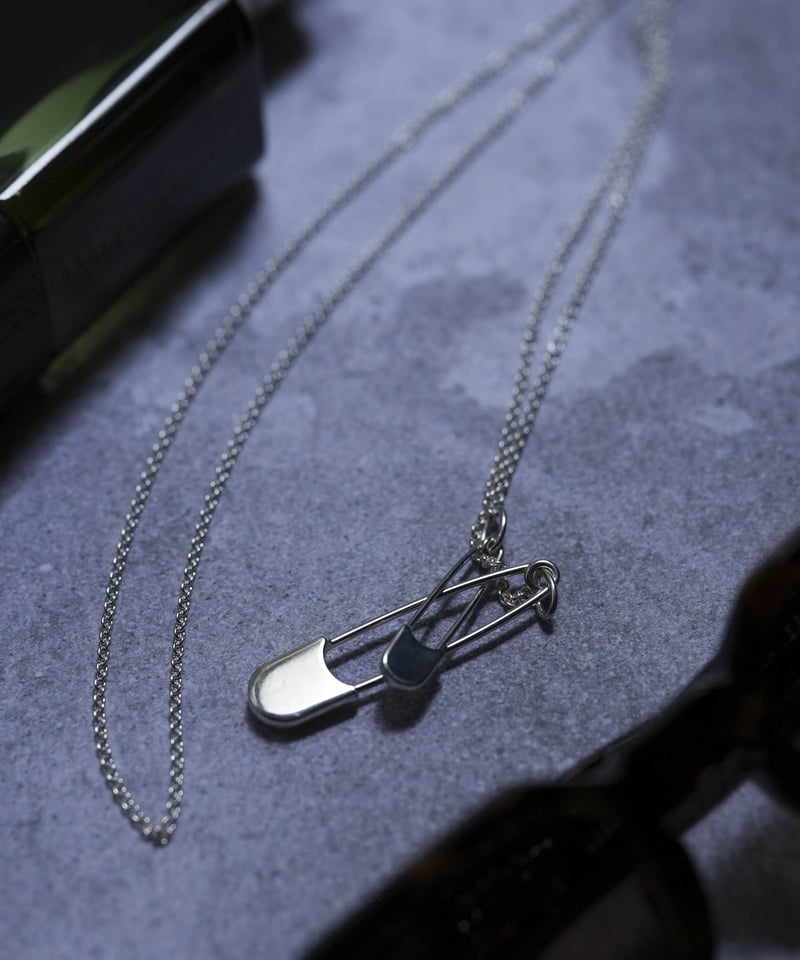 アクセサリー MB OX JEWELRy Silver Safety Pin Charm OX JEWELRy Silver Safety Pin Charm | MB -there