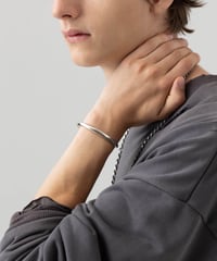 OX JEWELRy Silver Curve Bangle