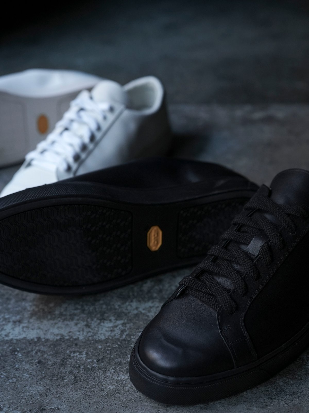 MBパーマネントコートスニーカー　ビブラム&アノネイ　ブラック fit=scale-down,w=1200