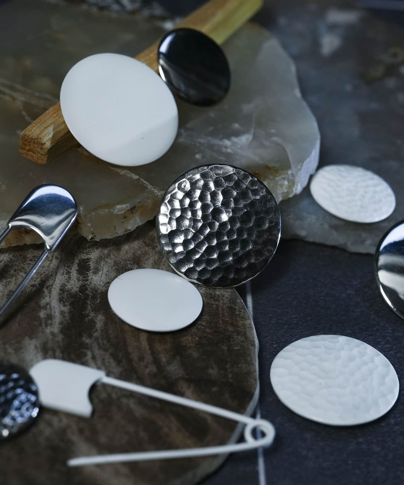 アクセサリー OX JEWELRy Silver Button Badge BIG OX JEWELRy Silver Button Badge BIG | MB -there
