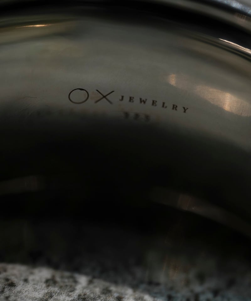 OX JEWELRY High-End SILVER CURVE BANGLE | MB -t OX JEWELRY High-End SILVER CURVE BANGLE | MB -t