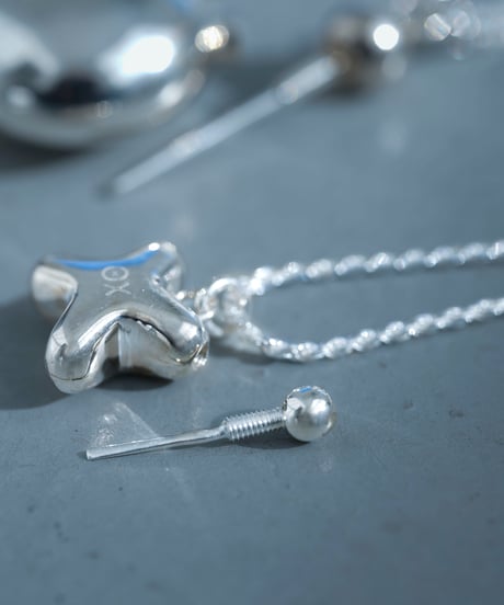 OX JEWELRy Signature Line Classic Atomizer Necklace ”X”