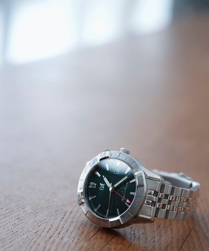 MB ULTIMATE FABRIC ハイブリッドメカニカルウォッチ GMT | MB