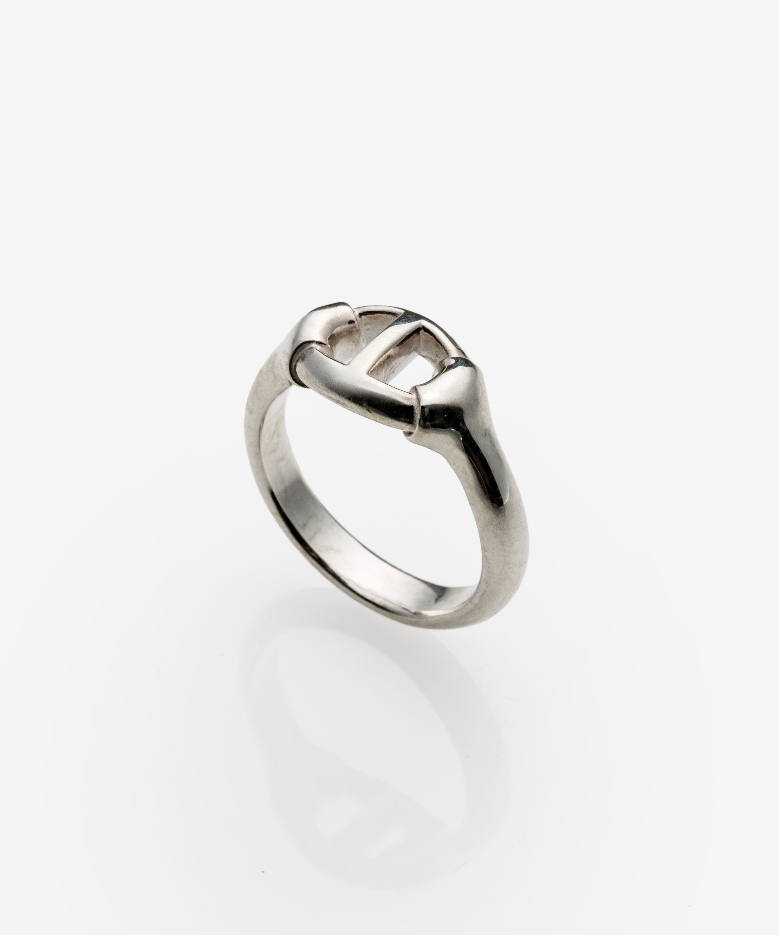 OX JEWELRy Classic Center Anchor Chain Ring | M