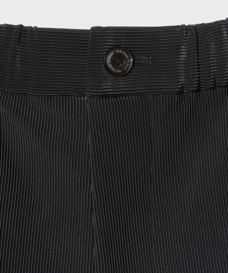 MBナロープリーツフレアスラックス ブラック S MBナロープリーツフレアスラックス | MB -there is a reason for a